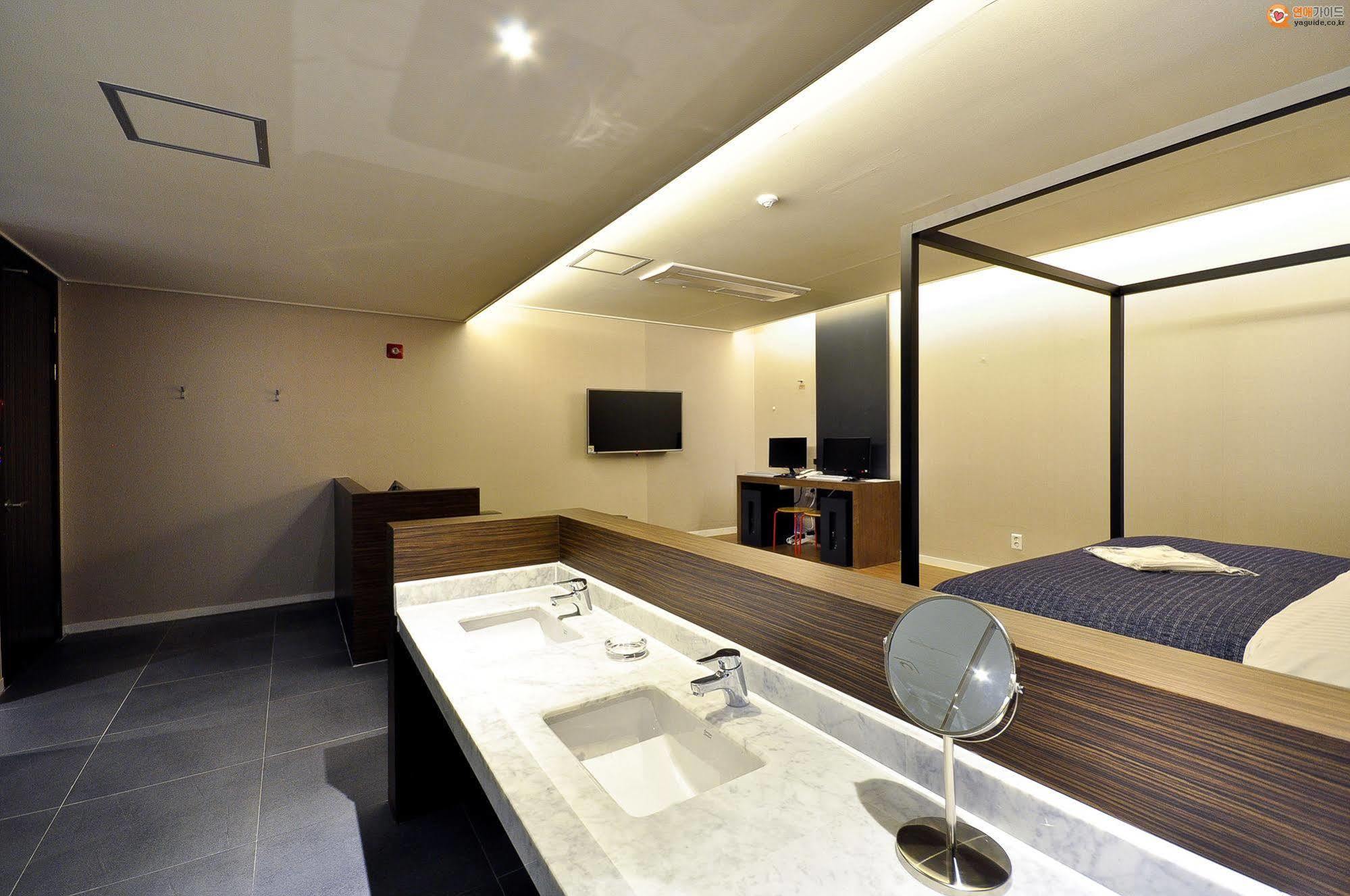 Boutique H Hotel แทกู ภายนอก รูปภาพ